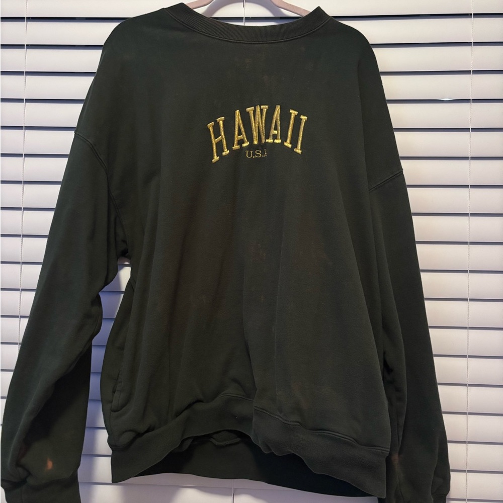 Brandy Melville Green Crewneck Sweater with Ribbed Cuffs